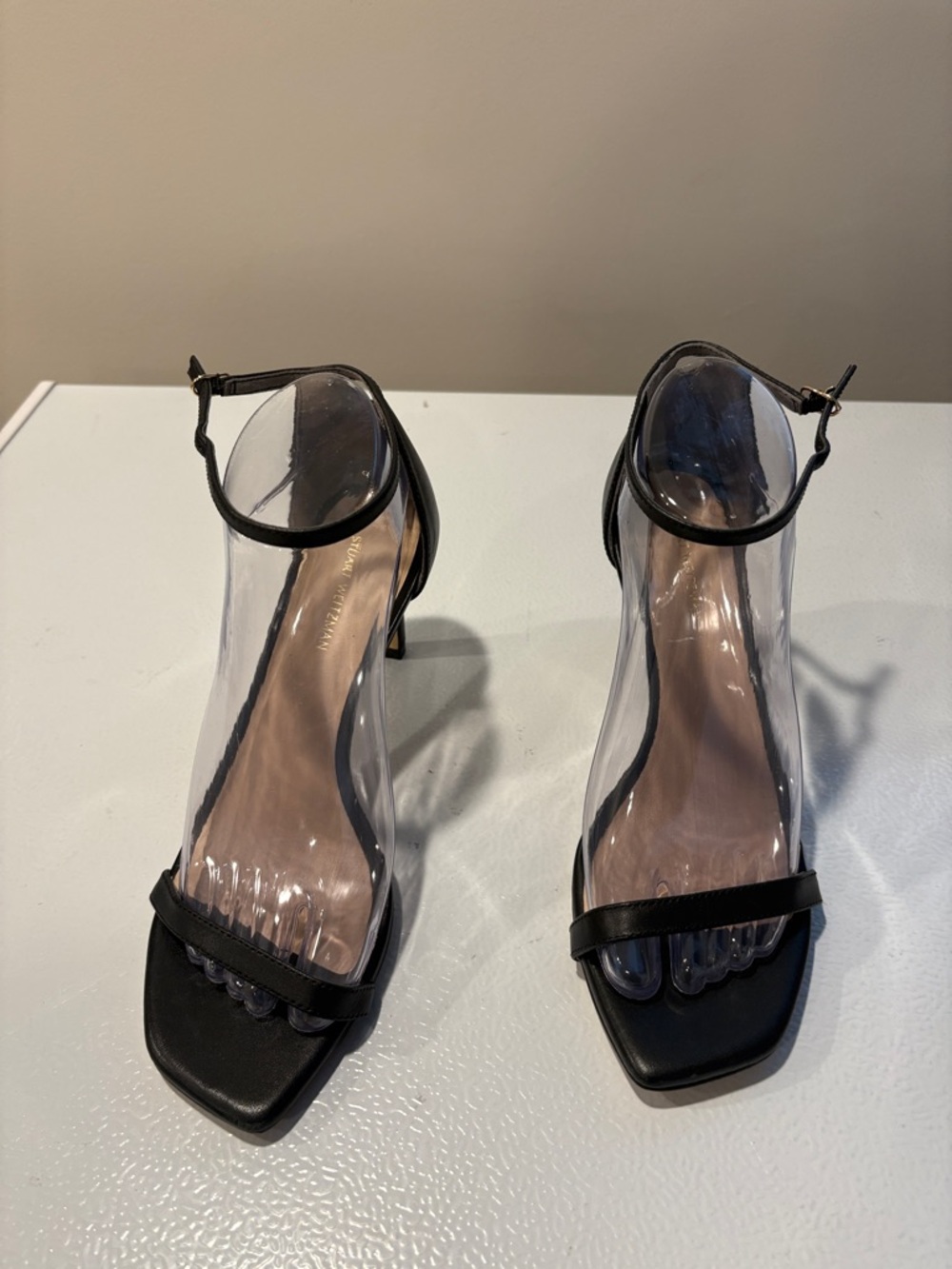 NWOT Stuart Weitzman Amelina  ankle strap leather sandals